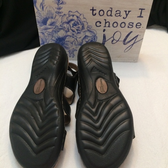 Earth Origins Leather Adjustable Sandals - Katrice - Picture 7 of 8